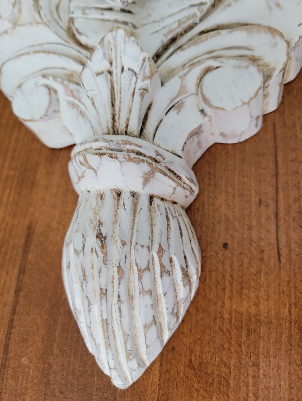 Vintage Carved Wood Distressed Chippy White Bracket Shelf Corbel Scrolling Leaf - Picture 6 of 13